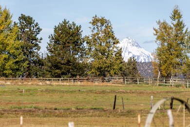 8255 SW 77th St, Redmond, OR 97756 - photo 6