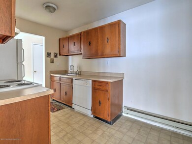 007_KITCHEN