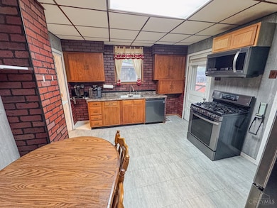 3815 Watterson Rd, Cincinnati, OH 45227 - photo 6