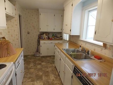 1402 W Scott Place, Independence, MO 64052 - photo 5