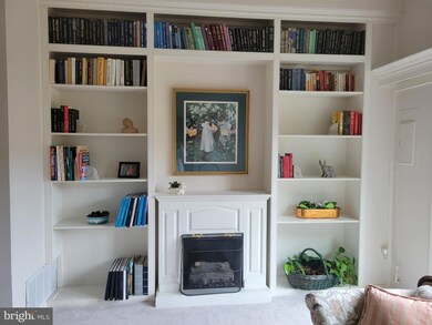 8346 Forrester Blvd unit 453, Springfield, VA 22152 - photo 7