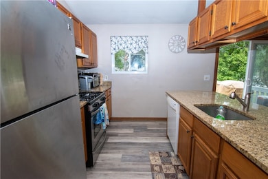 20 Lilly Ln, Narragansett, RI 02882 - photo 5