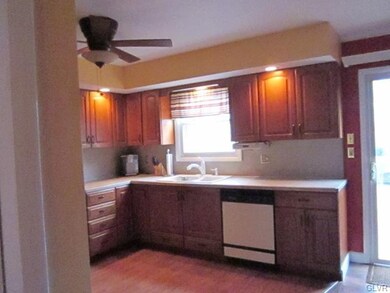 3363 S 2nd St, Whitehall, PA 18052 - photo 4