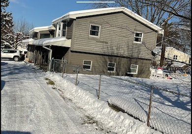 6606 Silver Lake Rd, Cary, IL 60013 - photo 3