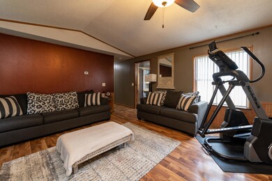 206 E Deer St, Mandan, ND 58554 - photo 5