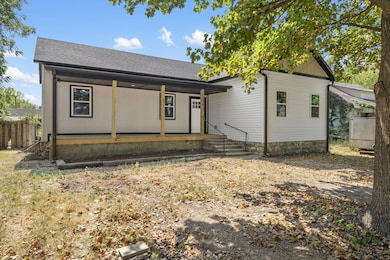 1030 W Chase St, Springfield, MO 65803 - photo 3