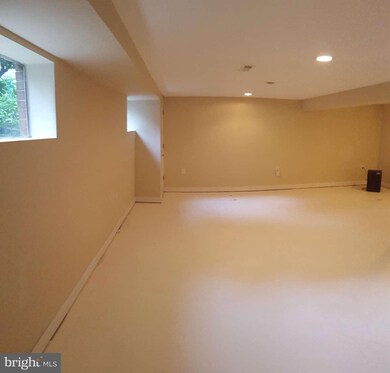 7296 Sanner Rd, Clarksville, MD 21029 - photo 5