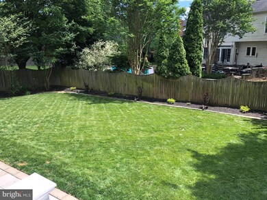 12320 Chagall Dr, North Potomac, MD 20878 - photo 4