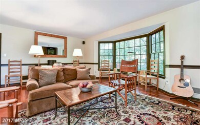 2004 Whiteoaks Dr, Alexandria, VA 22306 - photo 6