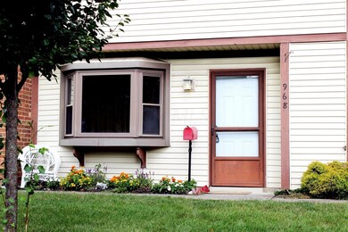 968 Cross Country Dr E, Westerville, OH 43081 - photo 2