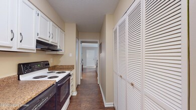 10767-Colonial-Woods-06202023_155558