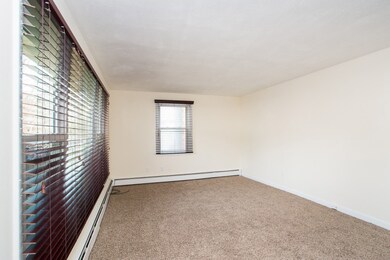 6 Sunrise Dr, Providence, RI 02908 - photo 4