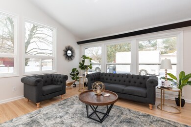 2611 Fairgrove-11