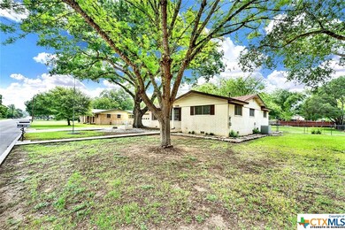 1208 Rivercrest Dr, New Braunfels, TX 78130 - photo 3