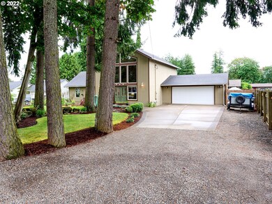 938 N Pine St, Canby, OR 97013 - photo 3