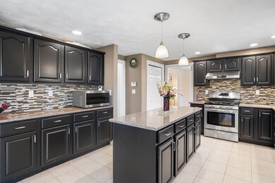 11 Chestnut Ave, Burlington, MA 01803 - photo 6