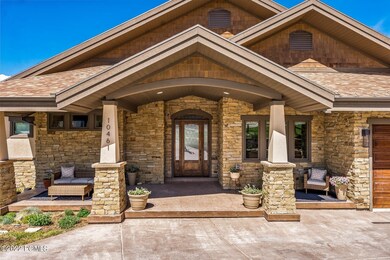 1_Front-Exterior_1800x1200_3866537