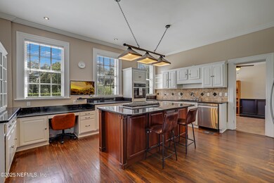 01 Kitchen