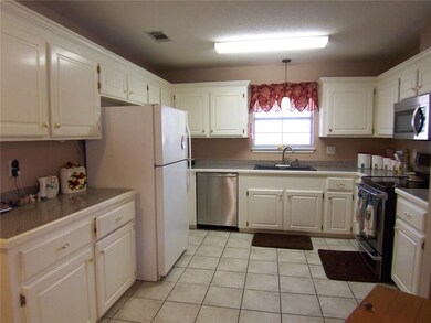 208 Wildwood Dr, Pineville, LA 71360 - photo 6