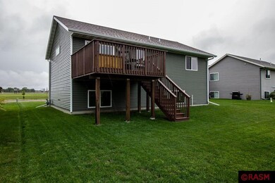 1136 Heron Dr, Mankato, MN 56001 - photo 4
