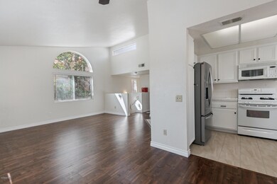 25152 Steinbeck Ave E MLS-7