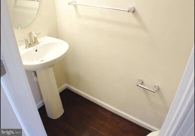 8618 Stone Hill Ln, Laurel, MD 20724 - photo 4