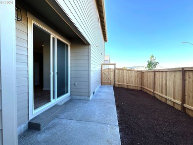 1801 SE Mulberry Ave unit 40, Dallas, OR 97338 - photo 2