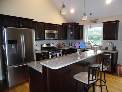 101 Lynwood St, Fall River, MA 02721 - photo 2