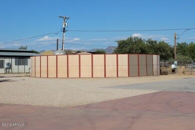 ROUND PEN