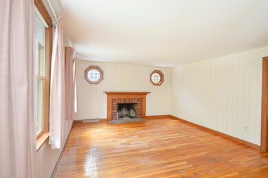 26 Old Main Rd, North Falmouth, MA 02556 - photo 5