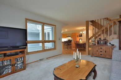 15735 W Brook Dr unit 4E, New Berlin, WI 53151 - photo 4