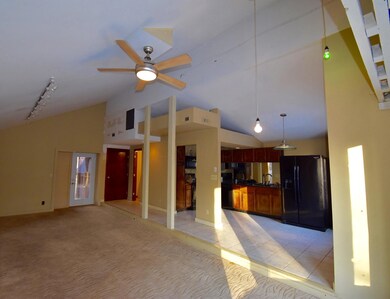 384 Adena Brook Ln, Columbus, OH 43214 - photo 4