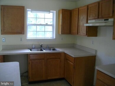 1018 Sundown Rd, Glen Burnie, MD 21061 - photo 5