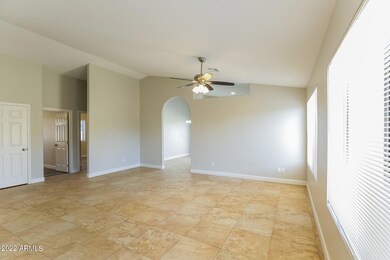 003-photo-living-room-11177779