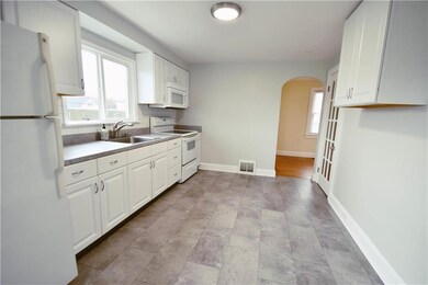 1038 Blue Valley Dr, Pen Argyl, PA 18072 - photo 4