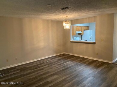 4516 Melissa Ct W, Jacksonville, FL 32210 - photo 6