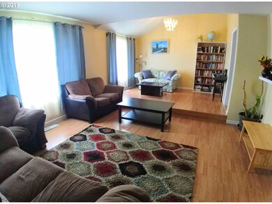Living Room/Dining Room