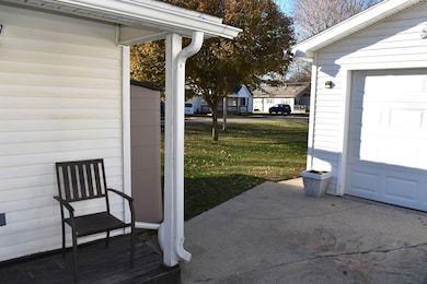 240 3rd St, Breckenridge, MI 48615 - photo 3