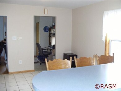 908 N 7th St, Mankato, MN 56001 - photo 3