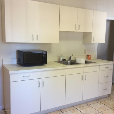 421 423 N Main St, Taylor, PA 18517 - photo 3