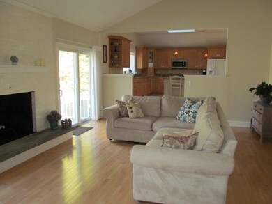 9 Inkberry Ln, North Falmouth, MA 02556 - photo 4