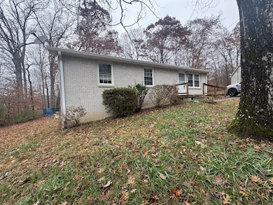 934 Jordan Cir, White Bluff, TN 37187 - photo 2