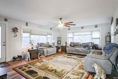 55384 Hollywood Blvd, South Bend, IN 46628 - photo 3