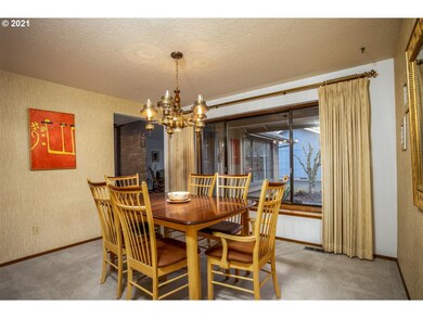 1876 Crescent Ave, Eugene, OR 97408 - photo 6