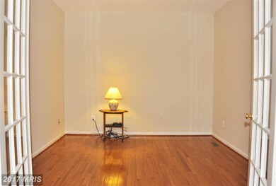 8823 Carpenters Hall Dr, Lorton, VA 22079 - photo 6