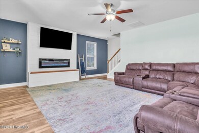 07-Final 9033 Gdns Grv Rd Leland-RJREM-5
