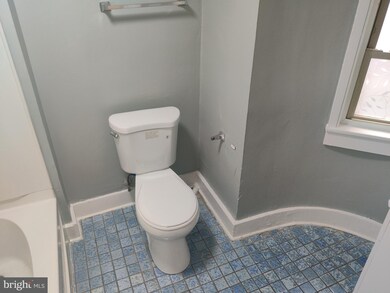 6 E Franklin St unit 5, Baltimore, MD 21202 - photo 2