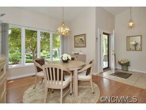 Front Entry / Dining Area