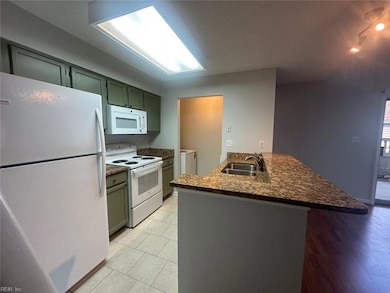 1309 Quail Creek Hollow unit B, Chesapeake, VA 23320 - photo 7