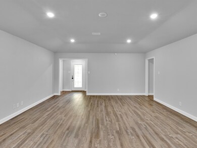 1908 Woodlawn Ct, Gainesville, TX 76240 - photo 5